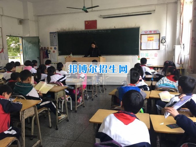 川北幼兒師范高等?？茖W(xué)校職場(chǎng)揚(yáng)帆 逐夢(mèng)起航