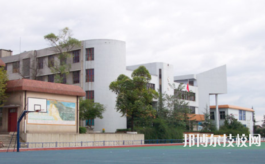 四川德陽黃許職業(yè)中專學校4