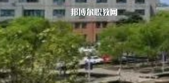 江蘇省常熟中等專業(yè)學(xué)校地址在哪里，哪個地區(qū)，哪個城市?